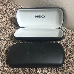 2 mexx sunglasses case